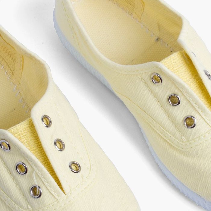 Trainer without Laces