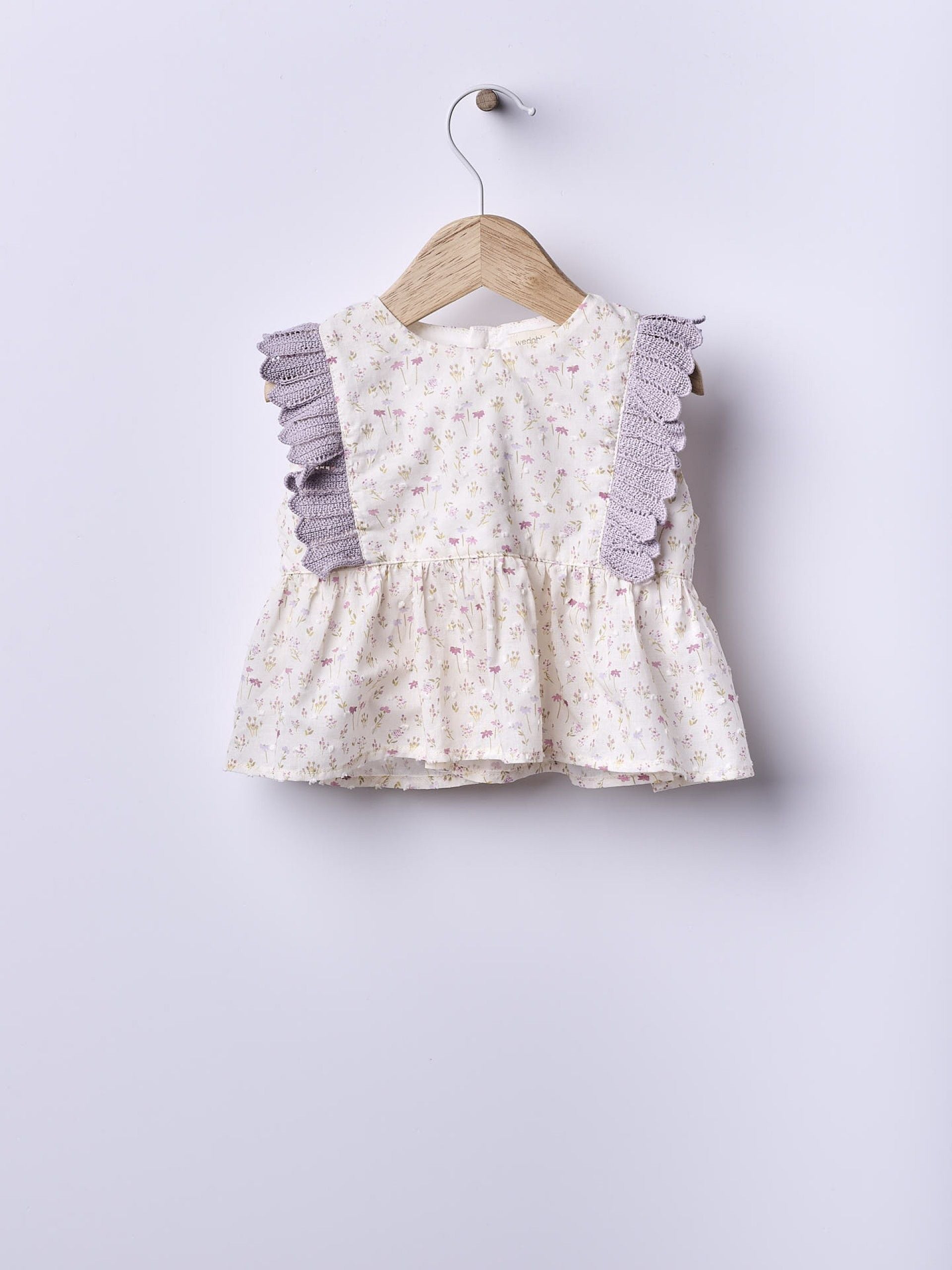 Girl Set Breeze
