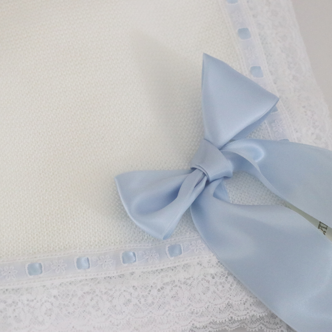 Crib Set Lace- Liner, pillow and blanket