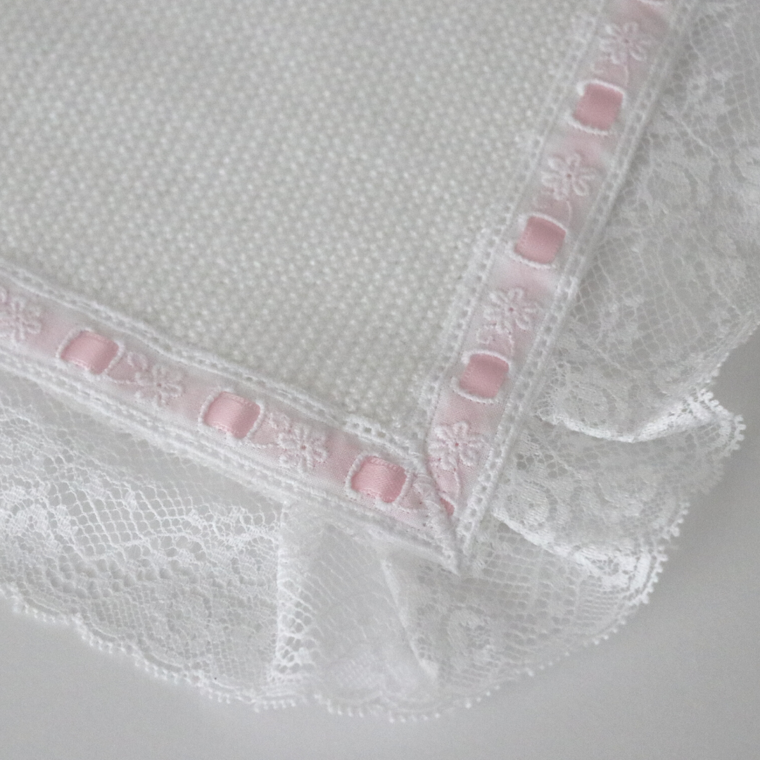 Crib Set Lace- Liner, pillow and blanket