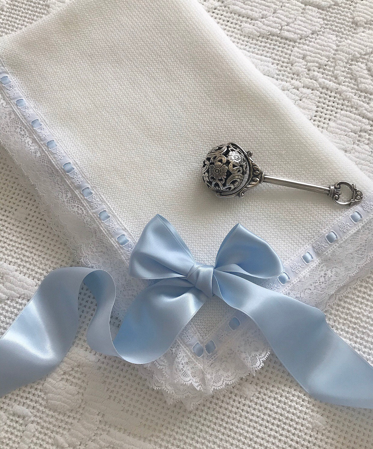 Crib Set Lace- Liner, pillow and blanket