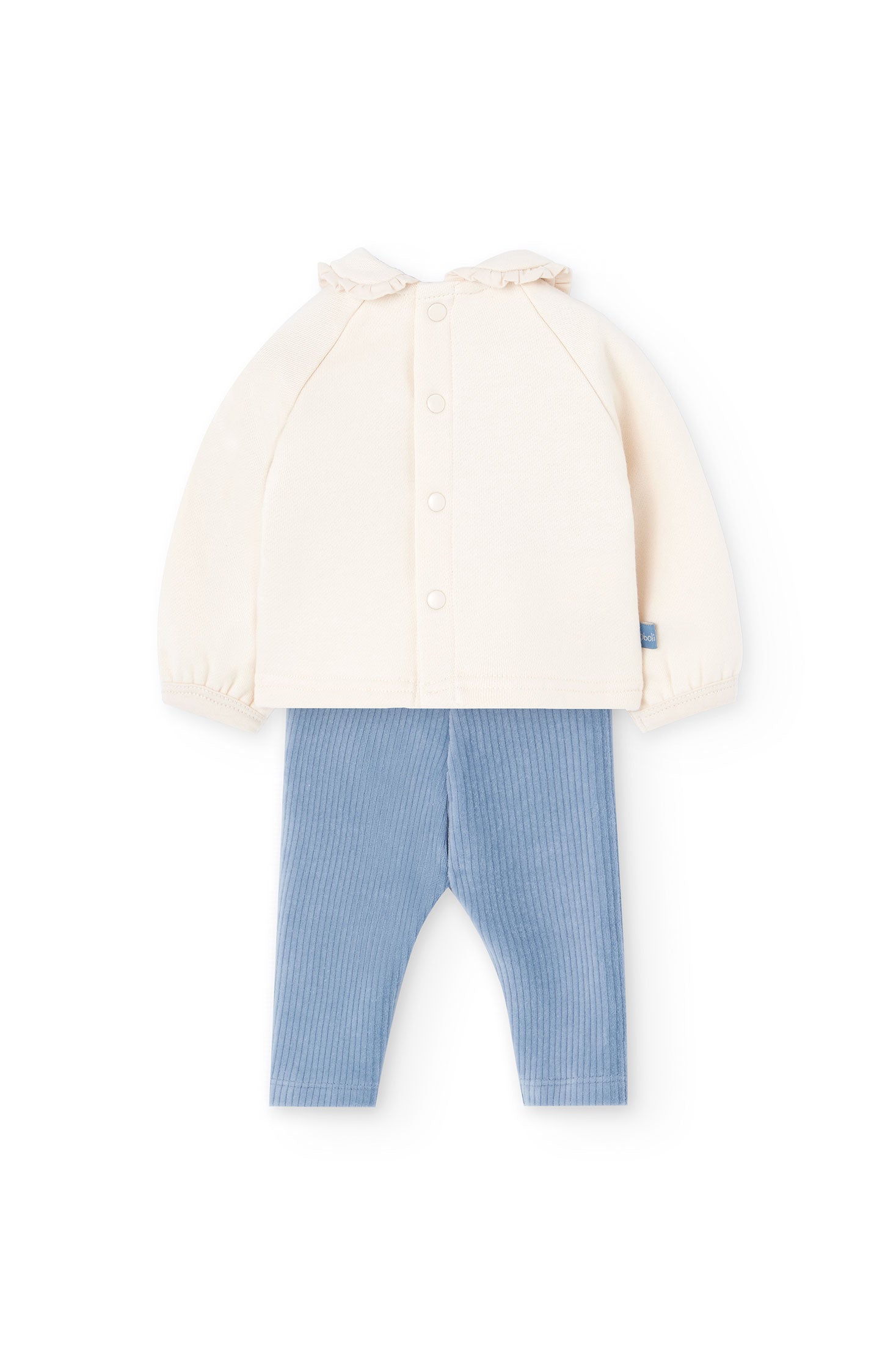Outfit Cream