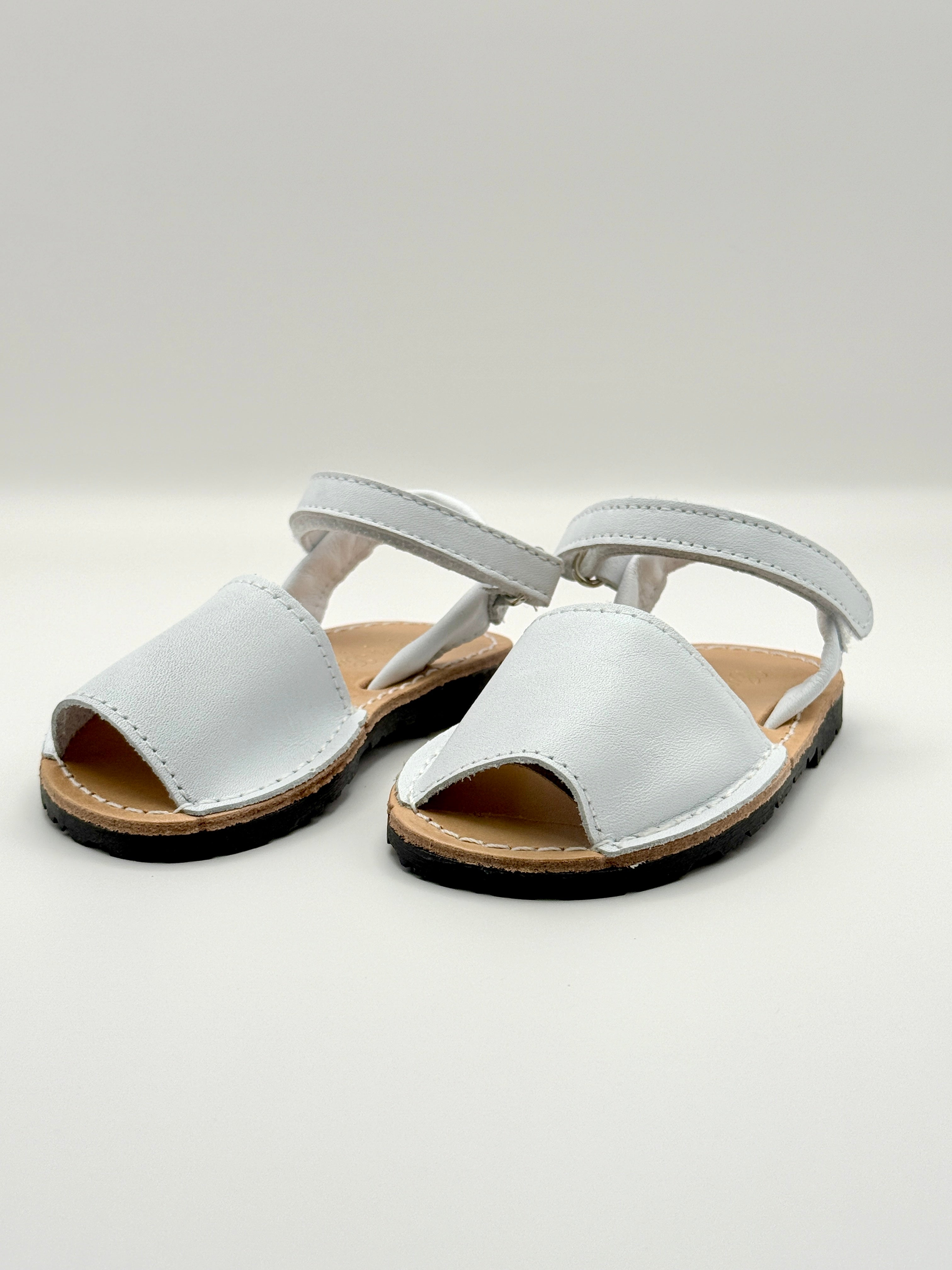 White Avarca