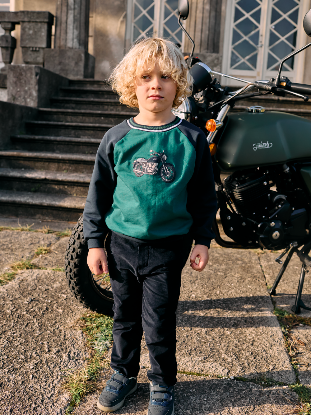 Outfit Tractor