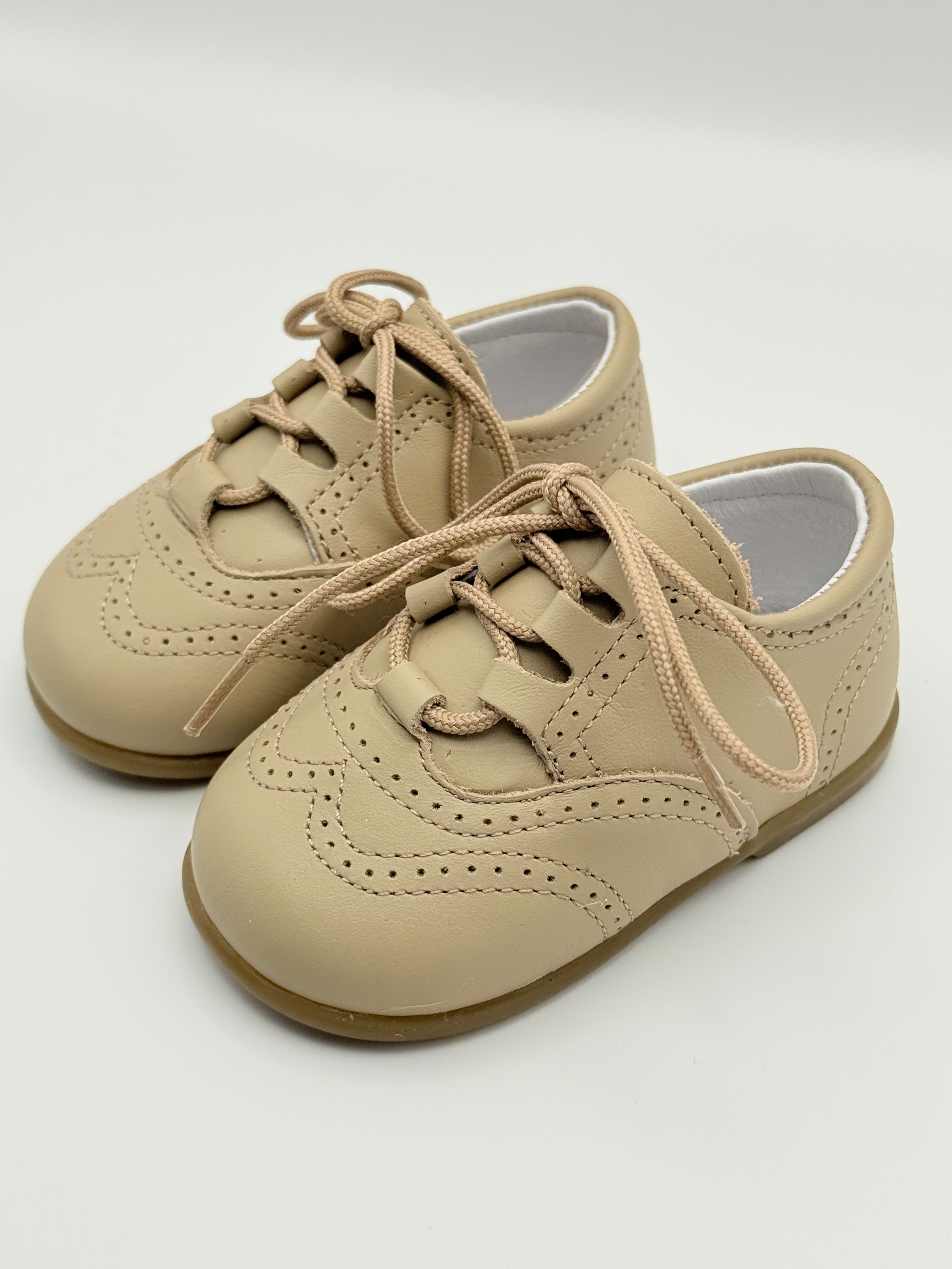 Lace-Up Shoes Taupe