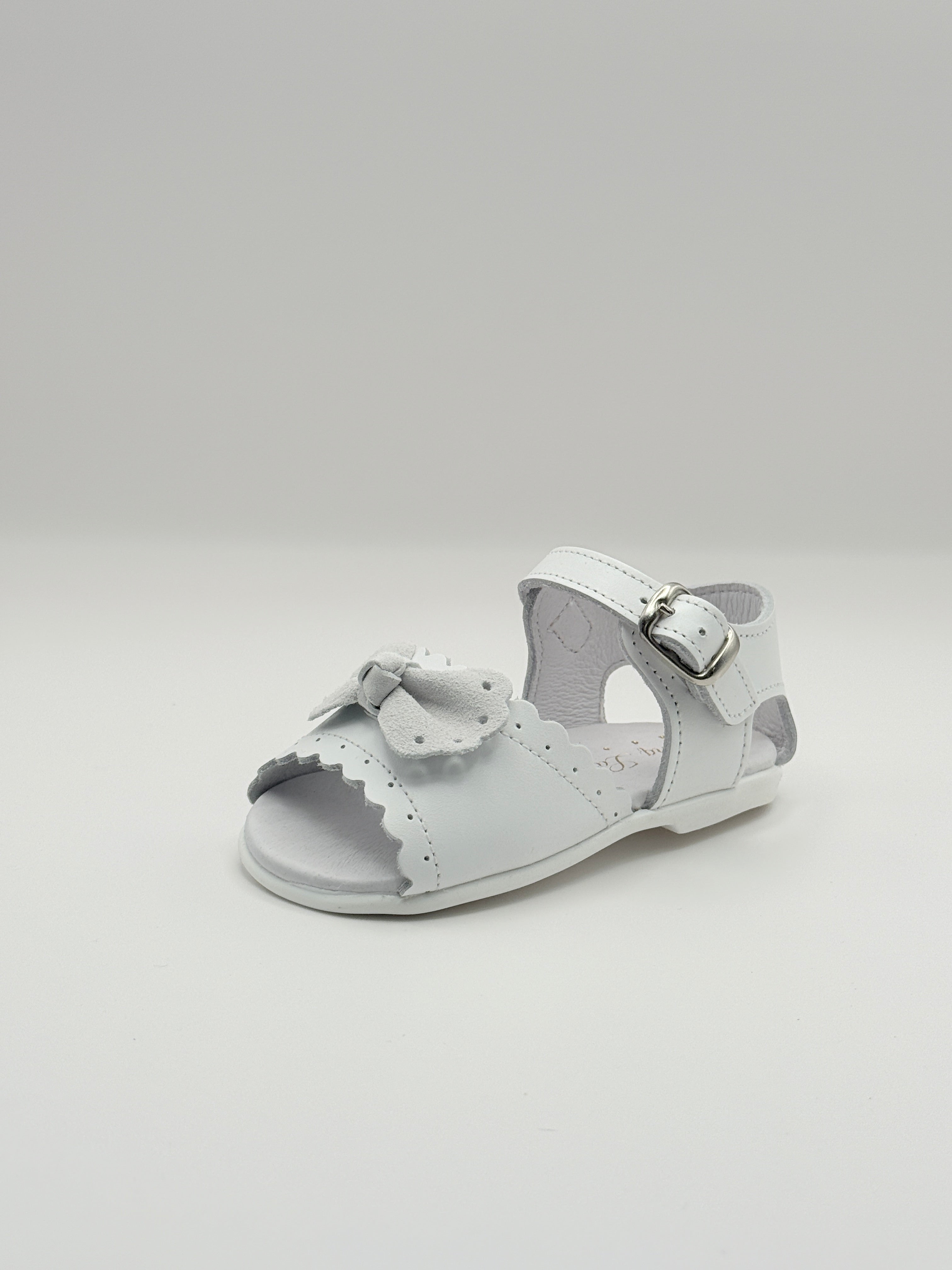 Sandal Scalloped Bow White