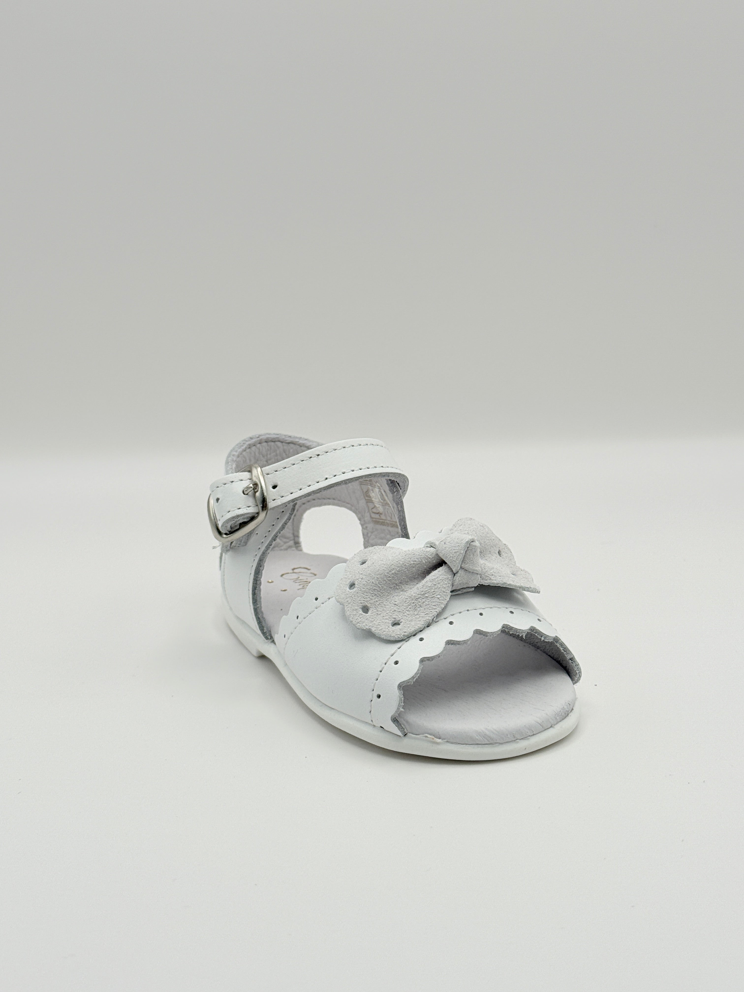 Sandal Scalloped Bow White