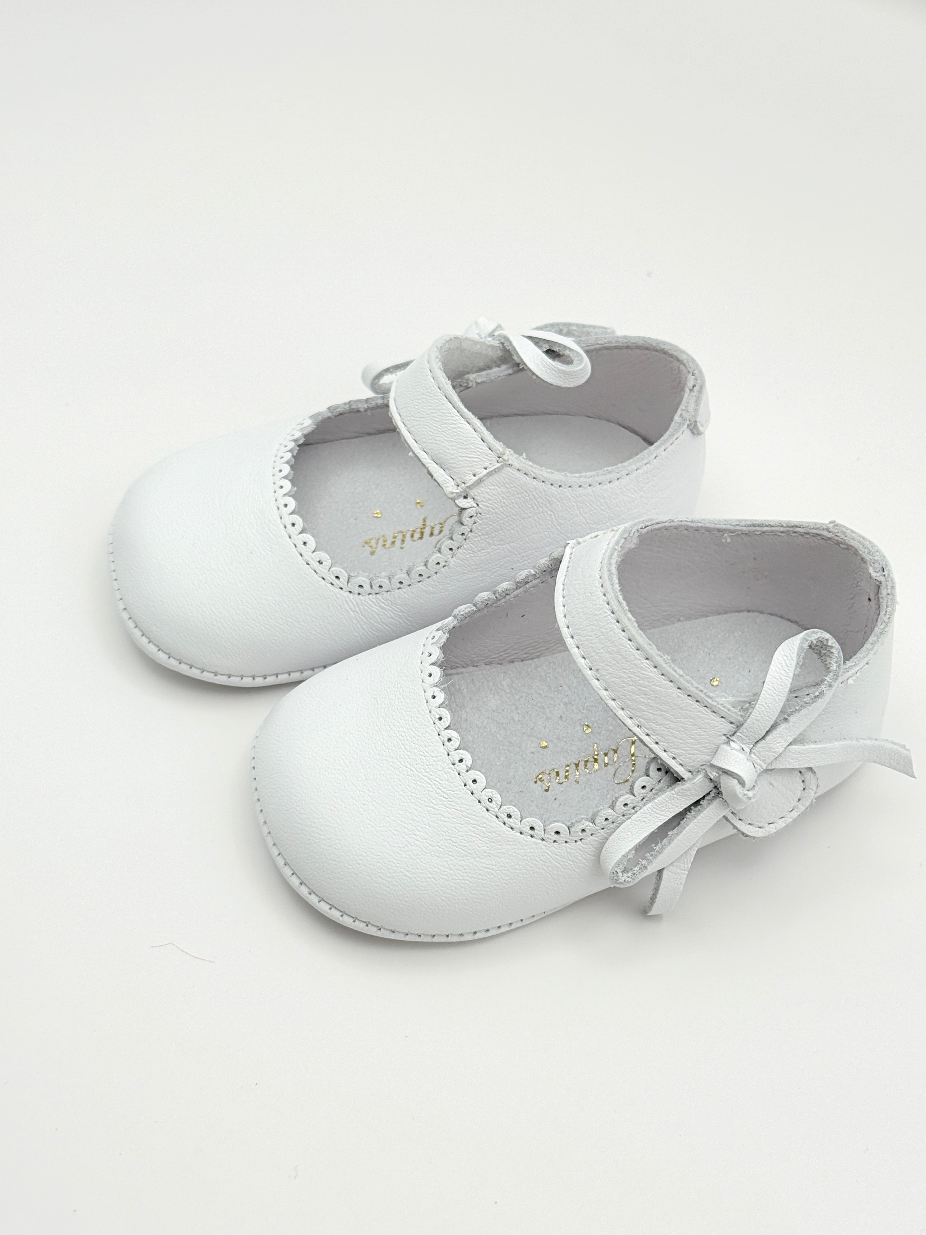 Crib Shoe Mary Jane Bow White