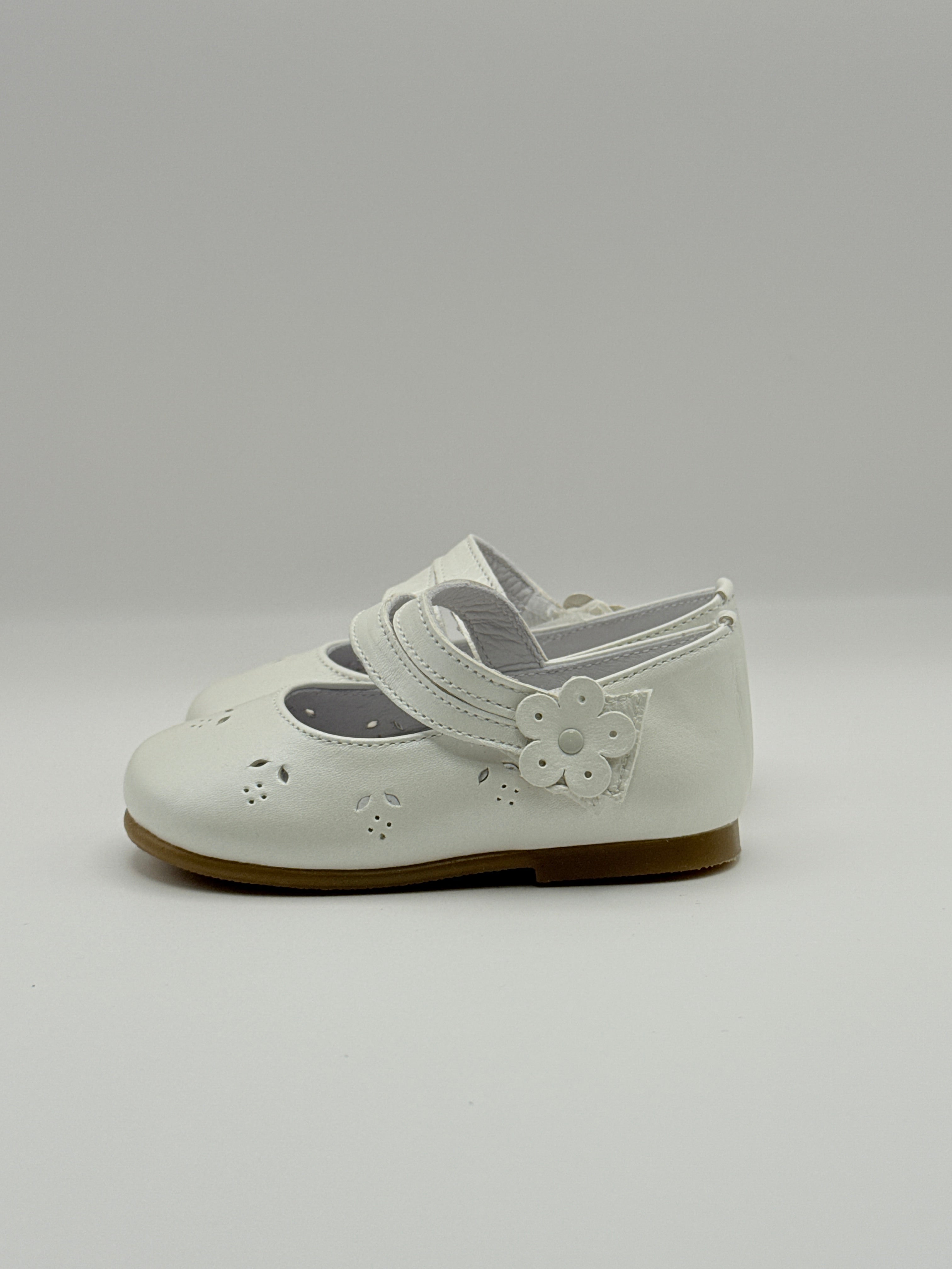 Mary Jane Flower Pearl