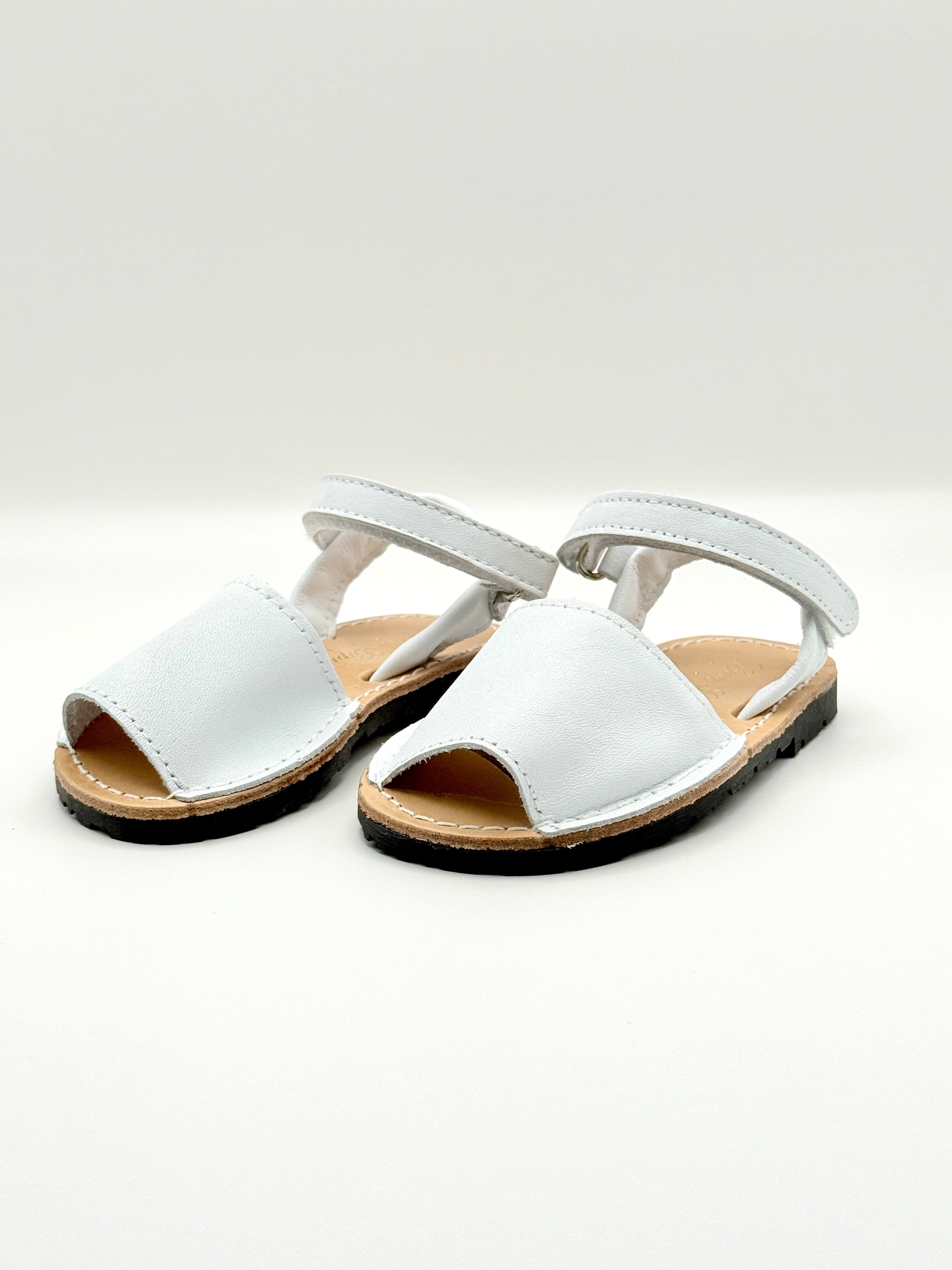 White Avarca